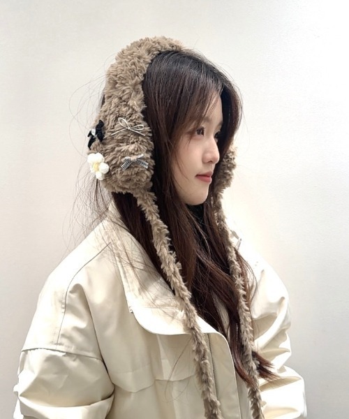 Burner(バーナー)の「【CHI SELECT】ボアフラワーモチーフ 耳あて付きイヤーマフ chi-earmuff-2-15(イヤーマフ・レディース・ブラック/ベージュ/モカ/ダークグレー/ホワイト/ブラウン・FREE)」の16枚目の写真