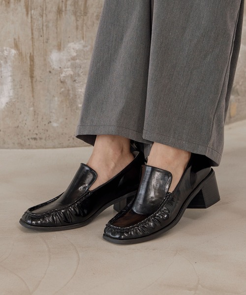 forksy.（フォルクシー）の「【forksy.】【オケージョン対応】スクエアトゥギャザーデザインヒールローファー（ローファー・レディース・ブラック/ブラウン/モカ・S/M/L）」の7枚目の写真