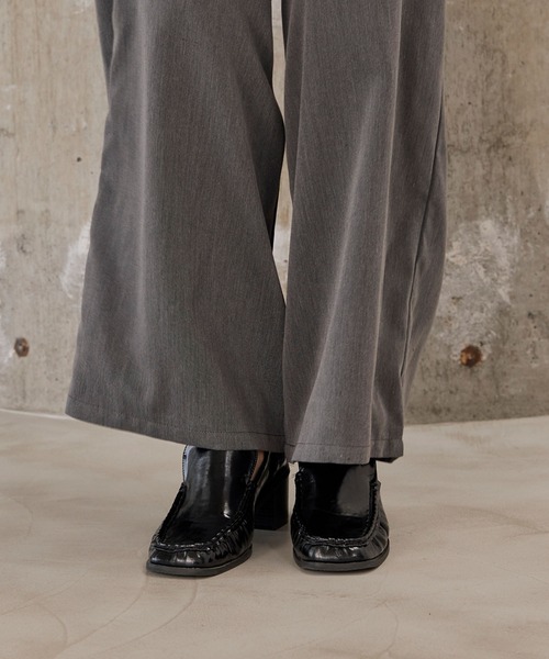 forksy.（フォルクシー）の「【forksy.】【オケージョン対応】スクエアトゥギャザーデザインヒールローファー（ローファー・レディース・ブラック/ブラウン/モカ・S/M/L）」の8枚目の写真