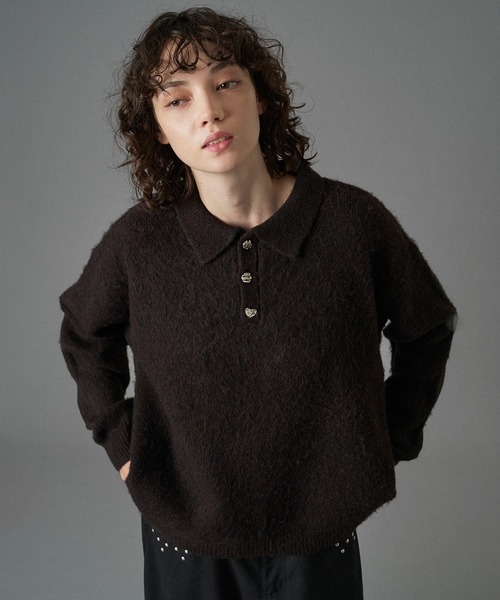ONCILY（オンシェリー）の「SILVER BUTTON SHAGGY KNIT POLO /  シルバーボタンシャギーニットポロ（ニット/セーター・メンズ・アイボリー/ブラック/グレー系その他/カーキ/ブラック系その他/ブルー/オレンジ系その他/グリーン系その他/ネイビー/ブルー系その他/チャコールグレー/レッド/オリーブ/ブラウン・SMALL/MEDIUM/LARGE）」の4枚目の写真