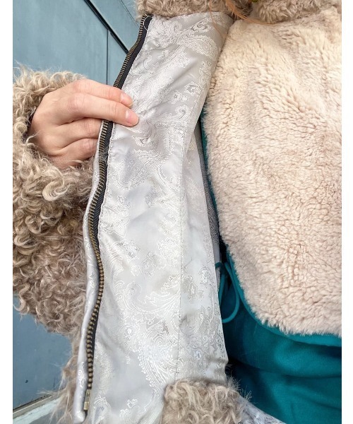 チャイハネ（チャイハネ）の「【チャイハネ】モケリプードルファージャケット（その他アウター・レディース・グレー/ホワイト/ライトベージュ・FREE）」の4枚目の写真