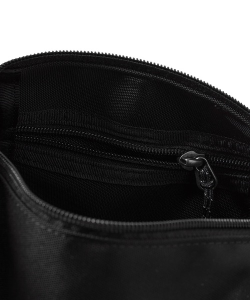 thisisneverthat（ディスイズネバーザット）の「TNT_Multi Mickey_Pouch Bag（ショルダーバッグ・メンズ・ブラック・FREE）」の3枚目の写真