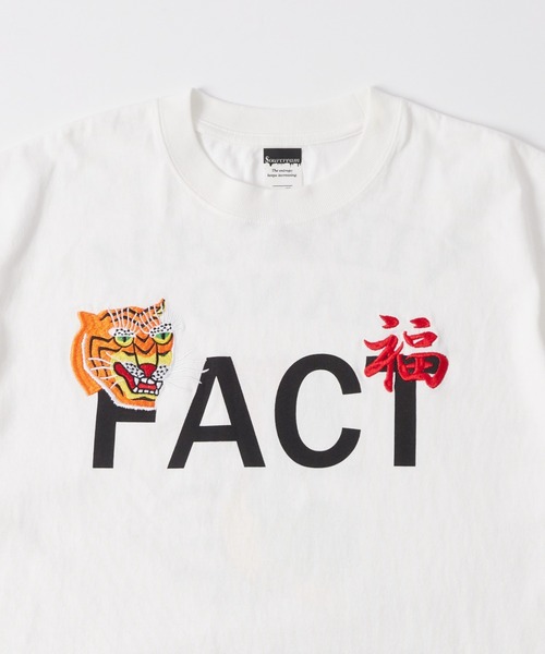 WHO'S WHO gallery（フーズフーギャラリー）の「【Sourcream/サワークリーム】虎刺繍ベトナムグラフィックT（Tシャツ/カットソー・レディース・ホワイト/チャコールグレー・SMALL/LARGE/MEDIUM）」の20枚目の写真