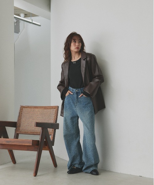 ad thie(アドティエ)の「CICA配合 前後2WAY リブトップス(Tシャツ/カットソー・レディース・オフホワイト/ブラック・LARGE/MEDIUM)」の15枚目の写真