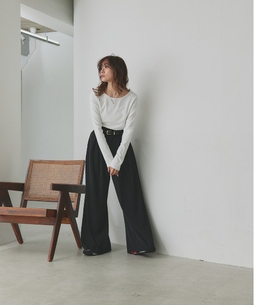 ad thie(アドティエ)の「CICA配合 前後2WAY リブトップス(Tシャツ/カットソー・レディース・オフホワイト/ブラック・LARGE/MEDIUM)」の14枚目の写真