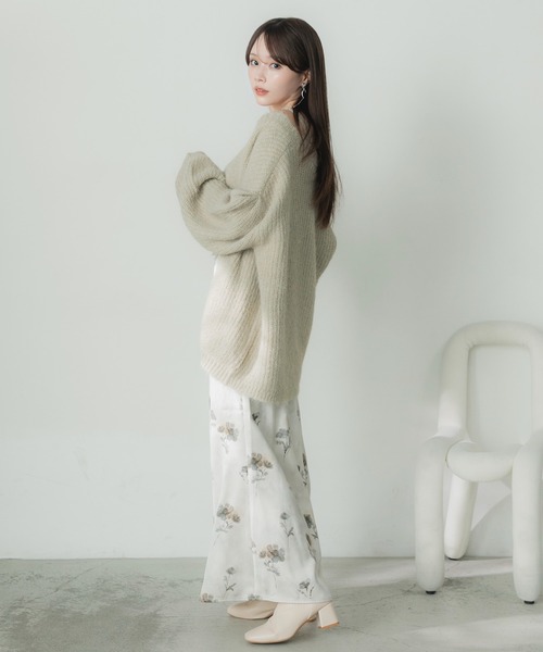 Elishe(エリシェ)の「サテンロングスカート(スカート・レディース・ブラック/グレイッシュベージュ/ホワイト系その他・1/0)」の21枚目の写真