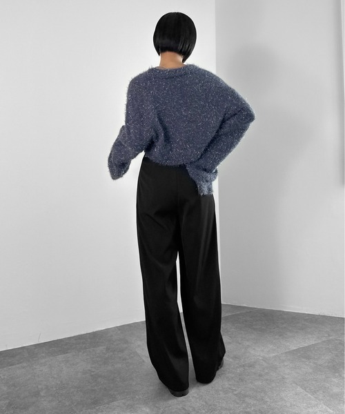 LVEU.（ラブユ.）の「【LVEU.】ラメシャギーニットカーディガン / トップス カーディガン カーデ 羽織り シャギー 起毛 クロップド ショート ボレロ ラメ ブラック ネイビー ZOZOTOWN限定（カーディガン/ボレロ・レディース・ネイビー/ブラック・FREE）」の5枚目の写真