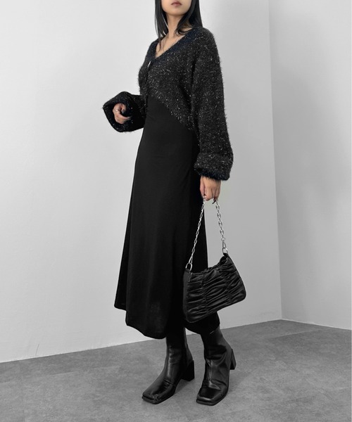 LVEU.（ラブユ.）の「【LVEU.】ラメシャギーニットカーディガン / トップス カーディガン カーデ 羽織り シャギー 起毛 クロップド ショート ボレロ ラメ ブラック ネイビー ZOZOTOWN限定（カーディガン/ボレロ・レディース・ネイビー/ブラック・FREE）」の13枚目の写真