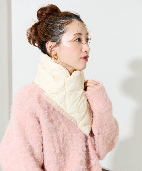 FREAK'S STORE(フリークスストア)の「限定展開 TAION/タイオン CITY REVERSIBLE DOWN SCARF/シティ リバーシブル ダウン スカーフ (ダウン・ボア)(マフラー・レディース・ブラック/オリーブ/オフホワイト・ONE SIZE)」の10枚目の写真