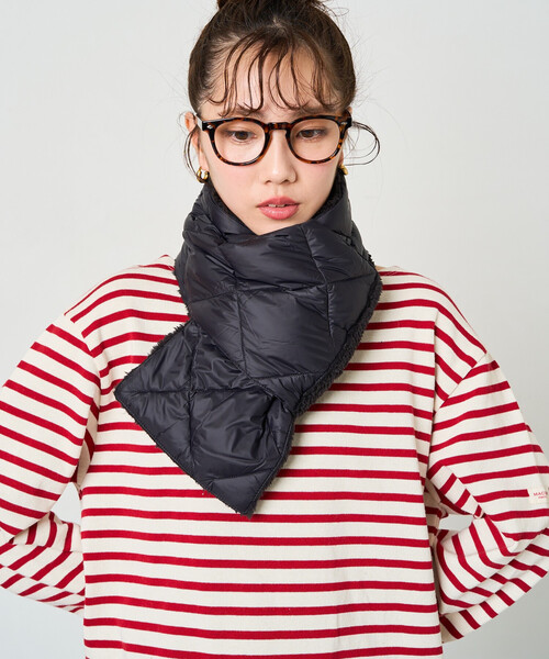 FREAK'S STORE(フリークスストア)の「限定展開 TAION/タイオン CITY REVERSIBLE DOWN SCARF/シティ リバーシブル ダウン スカーフ (ダウン・ボア)(マフラー・レディース・ブラック/オリーブ/オフホワイト・ONE SIZE)」の18枚目の写真