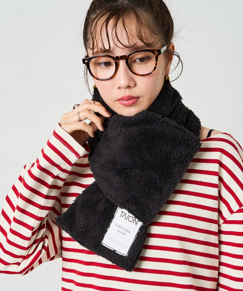 FREAK'S STORE(フリークスストア)の「限定展開 TAION/タイオン CITY REVERSIBLE DOWN SCARF/シティ リバーシブル ダウン スカーフ (ダウン・ボア)(マフラー・レディース・ブラック/オリーブ/オフホワイト・ONE SIZE)」の20枚目の写真