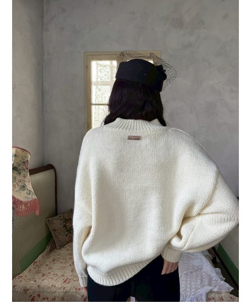 Smyeon(スミョン)の「Logo bottleneck loose knit/ロゴボトルネックルーズニット(ニット/セーター・レディース・ブラック/ホワイト・FREE)」の7枚目の写真
