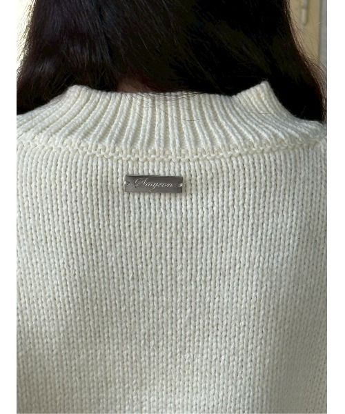Smyeon(スミョン)の「Logo bottleneck loose knit/ロゴボトルネックルーズニット(ニット/セーター・レディース・ブラック/ホワイト・FREE)」の9枚目の写真