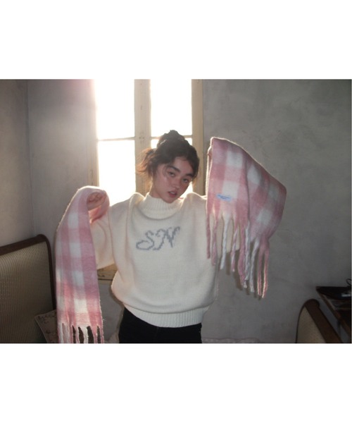 Smyeon(スミョン)の「Logo bottleneck loose knit/ロゴボトルネックルーズニット(ニット/セーター・レディース・ブラック/ホワイト・FREE)」の15枚目の写真