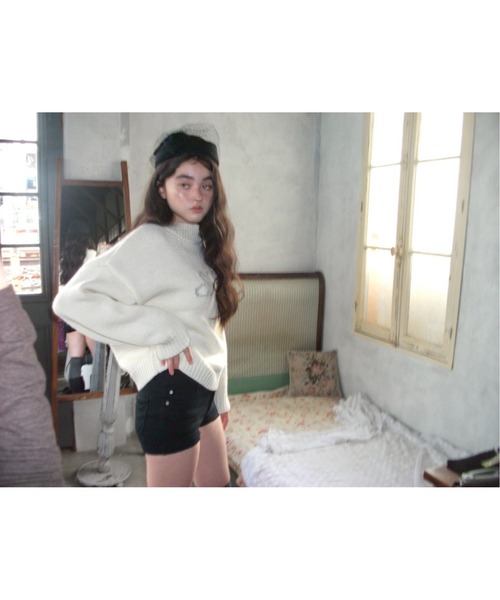 Smyeon(スミョン)の「Logo bottleneck loose knit/ロゴボトルネックルーズニット(ニット/セーター・レディース・ブラック/ホワイト・FREE)」の6枚目の写真
