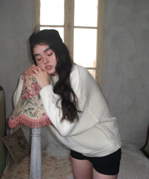 Smyeon(スミョン)の「Logo bottleneck loose knit/ロゴボトルネックルーズニット(ニット/セーター・レディース・ブラック/ホワイト・FREE)」の4枚目の写真