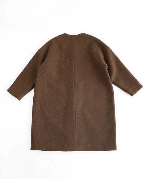 オオカミとシロクマのヴィーカ“ロングメルトン”（ノーカラーコート