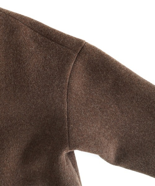 オオカミとシロクマのヴィーカ“ロングメルトン”（ノーカラーコート