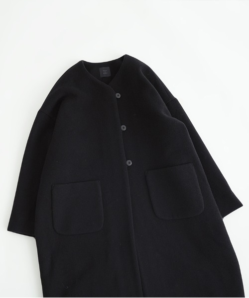 オオカミとシロクマのヴィーカ“ロングメルトン”（ノーカラーコート