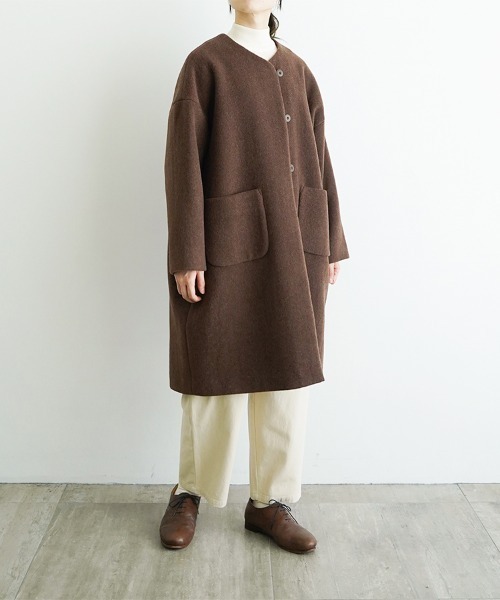 オオカミとシロクマのヴィーカ“ロングメルトン”（ノーカラーコート