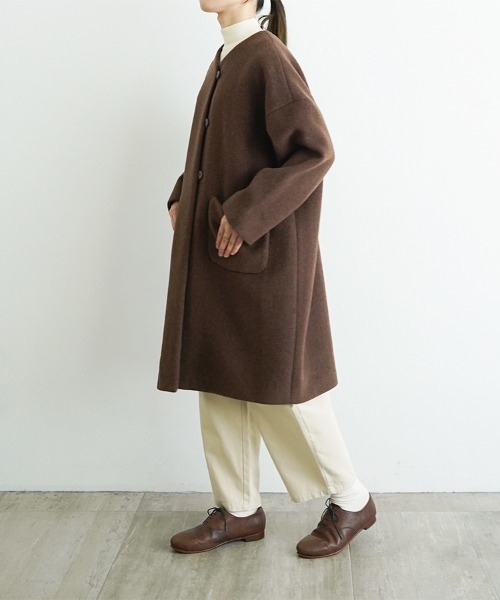 オオカミとシロクマのヴィーカ“ロングメルトン”（ノーカラーコート