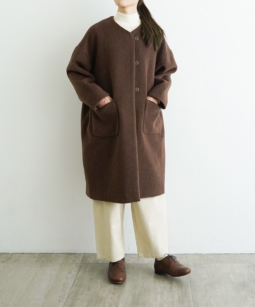 オオカミとシロクマのヴィーカ“ロングメルトン”（ノーカラーコート