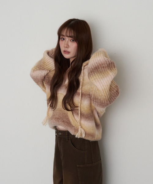 RAY CASSIN(レイカズン)の「グラデーションスキッパーフードチュニック(ニット/セーター・レディース・チャコールグレー/ブルー/ブラウン系その他2・FREE)」の20枚目の写真