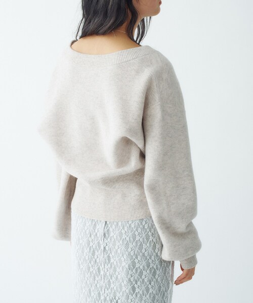 CODE A(コードエー)の「zip form cardigan(カーディガン/ボレロ・レディース・オフホワイト/グレー・00)」の5枚目の写真