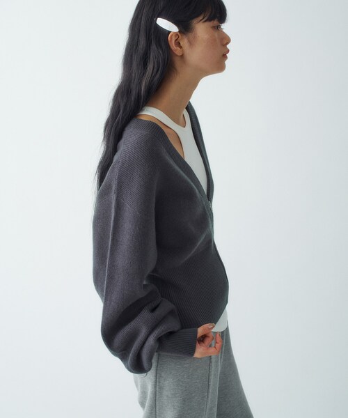 CODE A(コードエー)の「zip form cardigan(カーディガン/ボレロ・レディース・オフホワイト/グレー・00)」の9枚目の写真