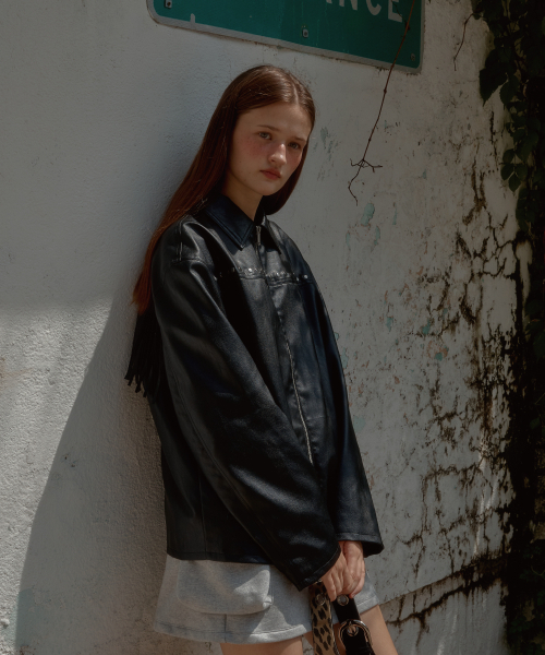 LETERIE（レテリー）の「STUD SINGLE COLLAR JACKET_BLACK（ライダースジャケット・レディース・ブラック・FREE）」の2枚目の写真