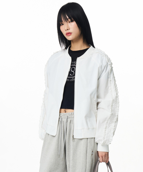ILLIGO(イリゴ)の「ペタルフリルボンバージャケットホワイト(ナイロンジャケット・レディース・その他・SMALL/MEDIUM)」の2枚目の写真