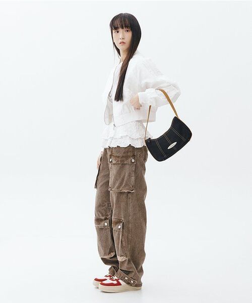 ILLIGO(イリゴ)の「ペタルフリルボンバージャケットホワイト(ナイロンジャケット・レディース・その他・SMALL/MEDIUM)」の6枚目の写真