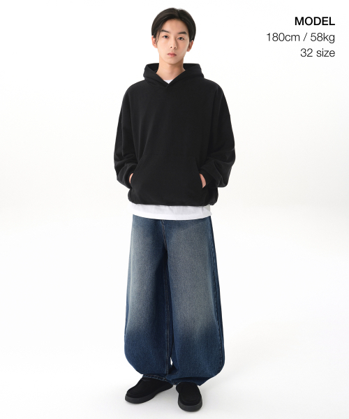 MUSINSA STANDARD（ムシンサスタンダード）の「ビッグブラシラージバルーンデニムパンツ[ミディアムインディゴ]（デニムパンツ・メンズ・その他・40/38/42/36/27/28/29/34/32/30/31/33/26）」の2枚目の写真