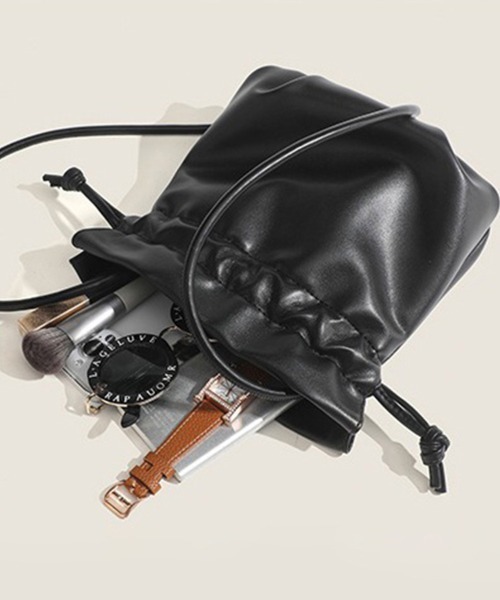 Doux Belle（ドゥーベル）の「ミニマルデザインPUレザー巾着バッグ（ショルダーバッグ・レディース・ライトブラウン/ブラック/ホワイト・FREE）」の21枚目の写真