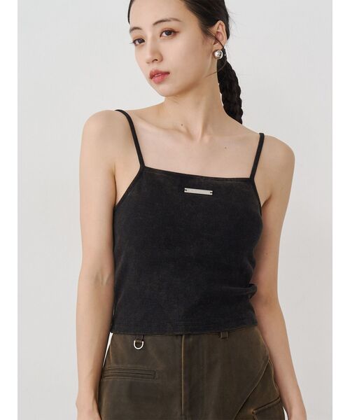 MURUA（ムルーア）の「ロゴプレートスクエアキャミ（キャミソール・レディース・ダークグレー/ブラウン/ホワイト/ネイビー/ブラック/グレー・FREE）」の4枚目の写真