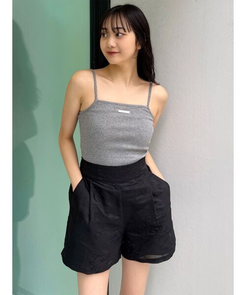 MURUA（ムルーア）の「ロゴプレートスクエアキャミ（キャミソール・レディース・ダークグレー/ブラウン/ホワイト/ネイビー/ブラック/グレー・FREE）」の16枚目の写真