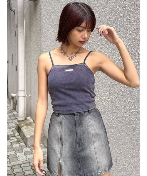 MURUA（ムルーア）の「ロゴプレートスクエアキャミ（キャミソール・レディース・ダークグレー/ブラウン/ホワイト/ネイビー/ブラック/グレー・FREE）」の18枚目の写真