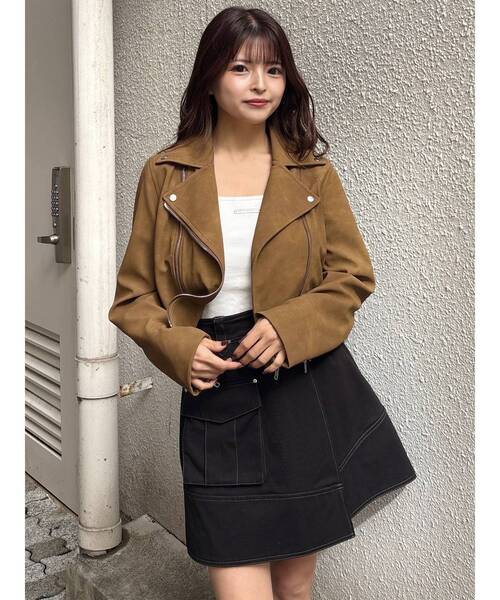 MURUA（ムルーア）の「ロゴプレートスクエアキャミ（キャミソール・レディース・ダークグレー/ブラウン/ホワイト/ネイビー/ブラック/グレー・FREE）」の7枚目の写真