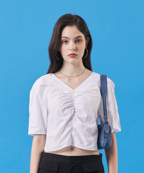 KOLEAT（コレット）の「ウィメンズ 夏 クーリング シュリンク Vネック 半袖Tシャツ [ブラウスver] ホワイト（シャツ/ブラウス・レディース・その他・FREE）」の2枚目の写真