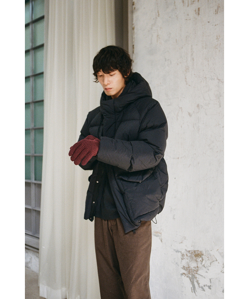 HORLISUN(ホーリーサン)の「Northcove Raglan hood Goosedown Jacket Black Navy(ダウンジャケット/コート・メンズ・その他・LARGE/MEDIUM/SMALL)」の4枚目の写真