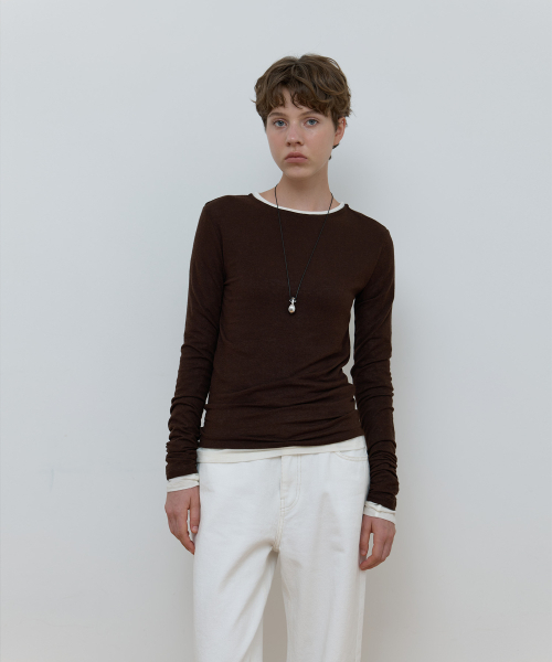 Majournee(マジョネ)の「SHEER BOAT NECK TOP_BROWN(Tシャツ/カットソー・レディース・ブラウン・FREE)」の1枚目の写真