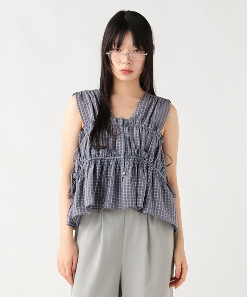 BEAMS HEART（ビームスハート）の「シャーリング リボン ブラウス（シャツ/ブラウス・レディース・ブルー/ベージュ/オフホワイト/ブラック・FREE）」の4枚目の写真