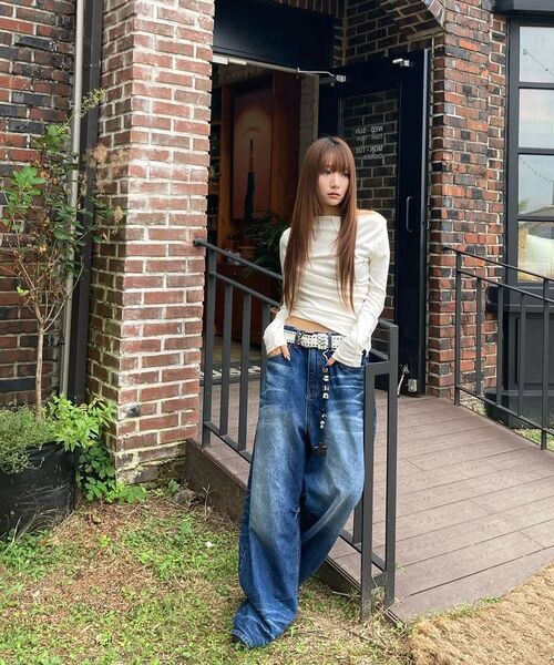 SSERPE（セルぺ）の「ステリーナイトウォッシュドワイドデニムパンツブルー（デニムパンツ・レディース・その他・1/2/3）」の20枚目の写真