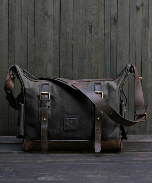 BUILFORD(ビルフォード)の「クラシックホーボーメッセンジャーバッグマロングレー(Marron Grey)(メッセンジャーバッグ・メンズ・その他・FREE)」の1枚目の写真