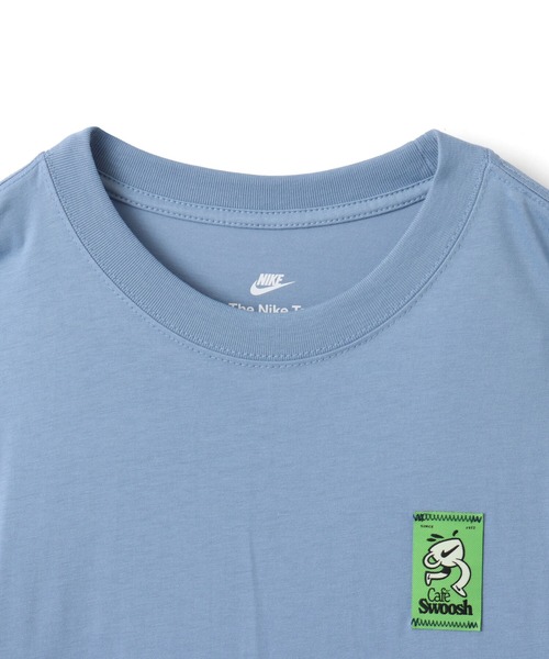 NIKE（ナイキ）の「NIKE AS U NSW TEE LSE CAFE SWOOSH V / ナイキ NSW LSE CAFE SWOOSH V S/S Tシャツ 【SP】（Tシャツ/カットソー・メンズ・ホワイト/ブルー・S/L/XL/XXL/M）」の3枚目の写真