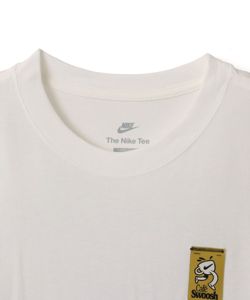 NIKE（ナイキ）の「NIKE AS U NSW TEE LSE CAFE SWOOSH V / ナイキ NSW LSE CAFE SWOOSH V S/S Tシャツ 【SP】（Tシャツ/カットソー・メンズ・ホワイト/ブルー・S/L/XL/XXL/M）」の8枚目の写真