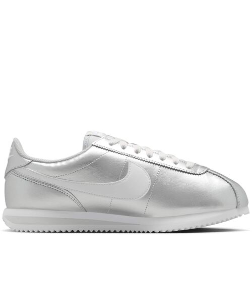 NIKE（ナイキ）の「ナイキ コルテッツ ウィメンズシューズ / Nike Cortez Women's Shoes IR0042-001 Metallic Silver（スニーカー・レディース・シルバー・22/26/25.5/25/24.5/24/23.5/23/22.5）」の10枚目の写真