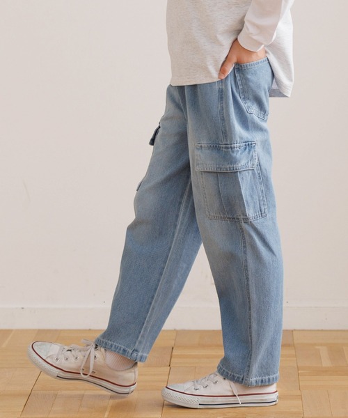 coca（coca）（コカ）の「キッズ　デニムカーゴパンツ（デニムパンツ・キッズ・ブラック/ライトブルー・120/130/140/150）」の4枚目の写真