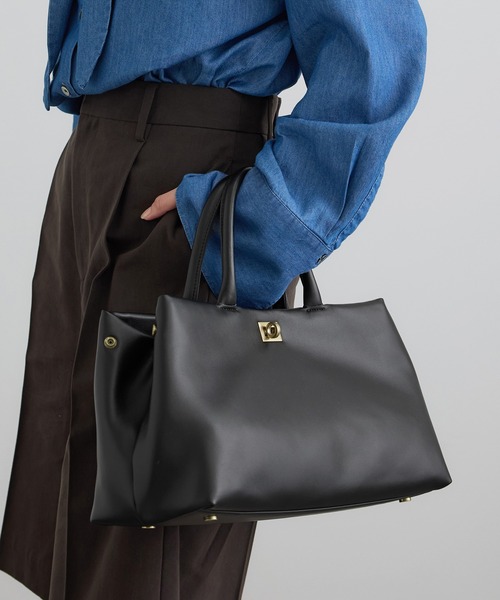 SALON adam et rope'（サロン アダム エ ロペ）の「【WEB限定】【WS（ドゥーブル）】ソフトレザーメタルロックボストン（ハンドバッグ・レディース・ブラック系その他/ブラック/ベージュ系その他・FREE）」の10枚目の写真