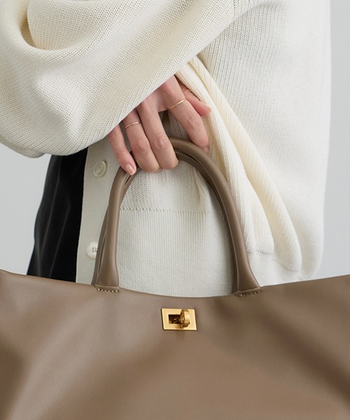 SALON adam et rope'（サロン アダム エ ロペ）の「【WEB限定】【WS（ドゥーブル）】ソフトレザーメタルロックボストン（ハンドバッグ・レディース・ブラック系その他/ブラック/ベージュ系その他・FREE）」の11枚目の写真